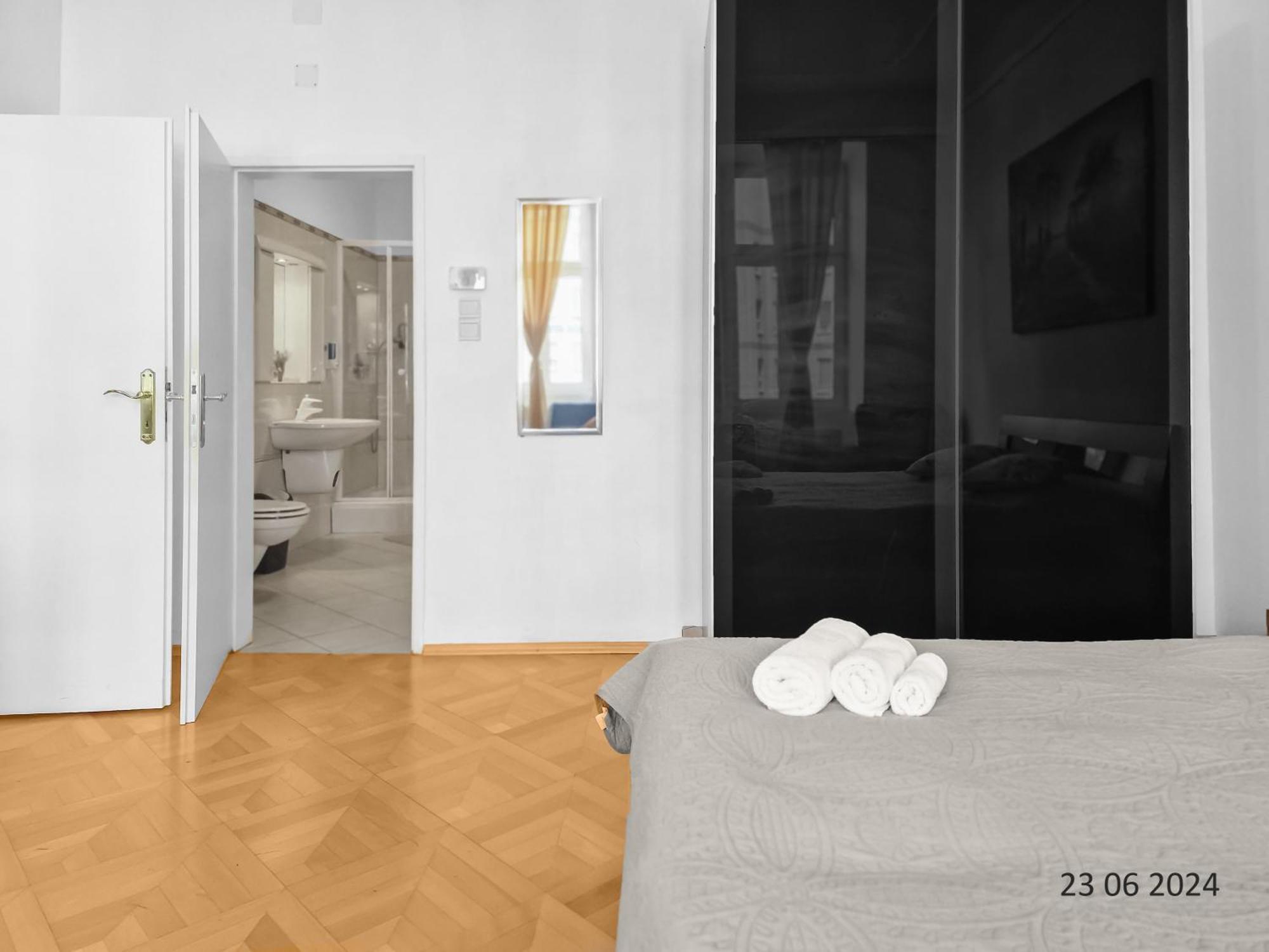 Four-bedroom, Four King-size Comfort Apartment